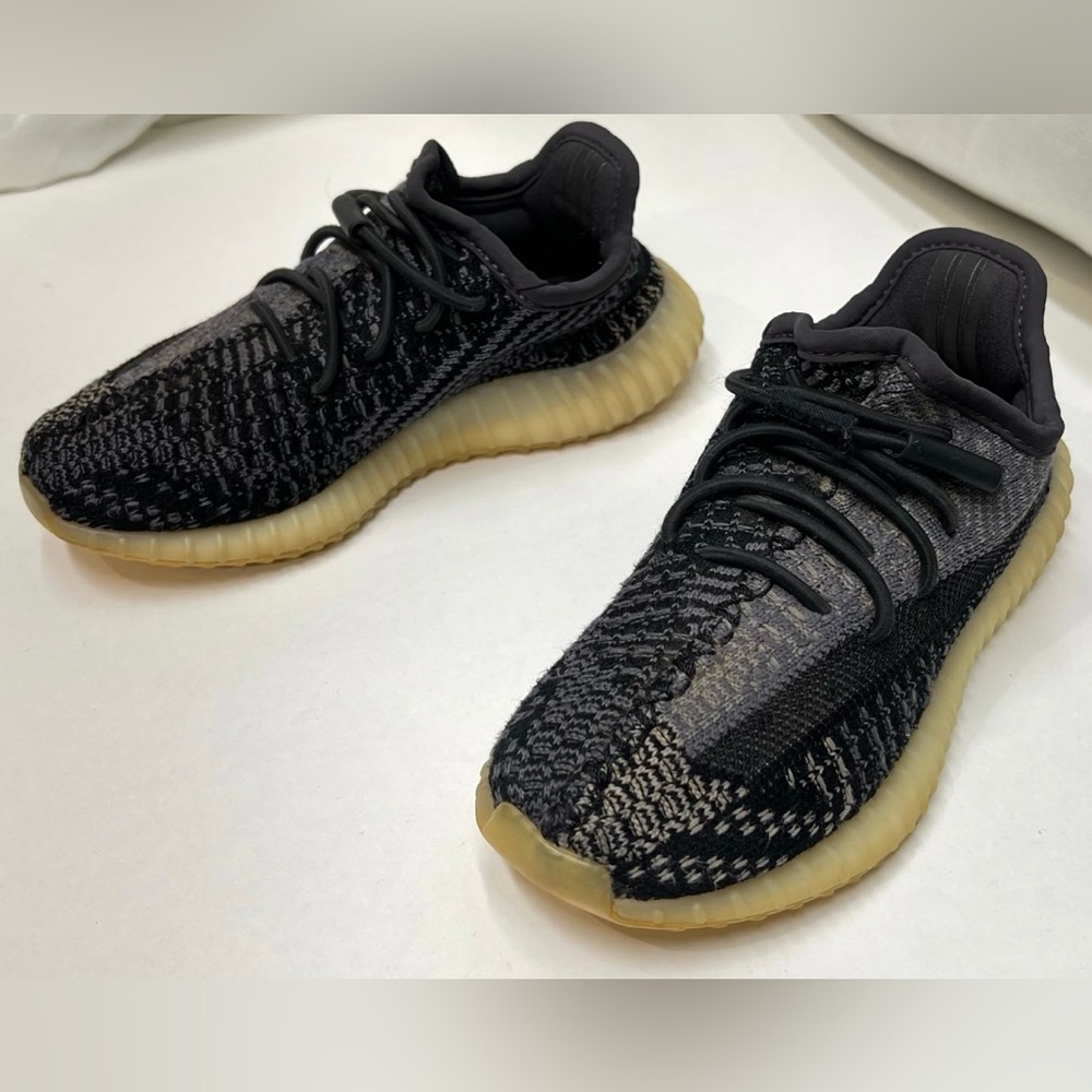 Adidas YEEZY Boost 350 V2 'Carbon'